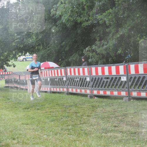 21.06.2025 - 27. Vierlanden-Triathlon KatJ http://msf.ph/oto/8041563 15.06.2025 14:34:23 Ziel 1289 meine-sportfotos.de
