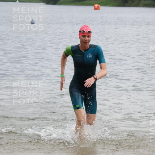 21.06.2025 - 27. Vierlanden-Triathlon Lena Gebhardt http://msf.ph/oto/8041615 15.06.2025 13:08:12 Schwimmen 1168, 1173, 1176, 1178, 1185, 1198, 1202, 1212, 1216, 1226 meine-sportfotos.de