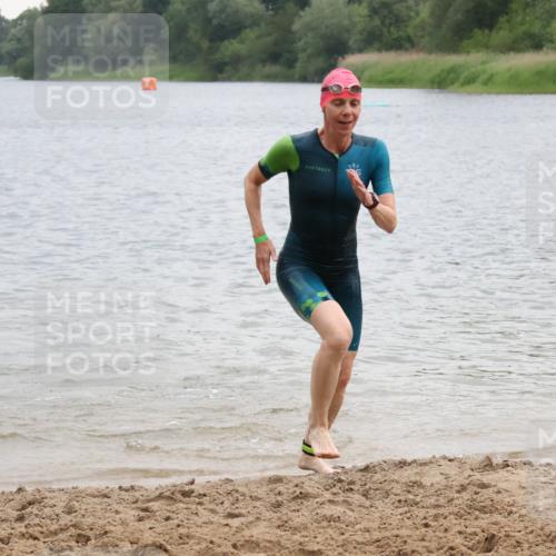 21.06.2025 - 27. Vierlanden-Triathlon Lena Gebhardt http://msf.ph/oto/8041628 15.06.2025 13:08:14 Schwimmen 1168, 1173, 1176, 1178, 1185, 1198, 1202, 1212, 1216 meine-sportfotos.de
