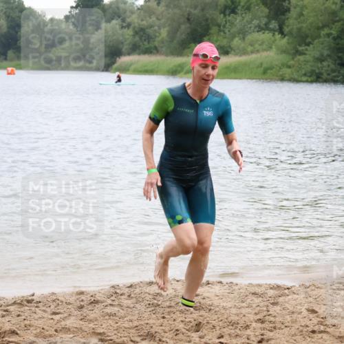 21.06.2025 - 27. Vierlanden-Triathlon Lena Gebhardt http://msf.ph/oto/8041629 15.06.2025 13:08:14 Schwimmen 1168, 1173, 1176, 1178, 1185, 1198, 1202, 1212, 1216 meine-sportfotos.de