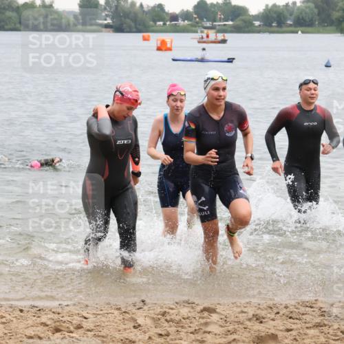 21.06.2025 - 27. Vierlanden-Triathlon Lena Gebhardt http://msf.ph/oto/8041646 15.06.2025 13:08:17 Schwimmen 1168, 1173, 1176, 1178, 1185, 1198, 1202, 1212 meine-sportfotos.de