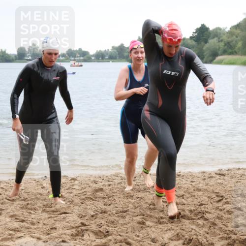 21.06.2025 - 27. Vierlanden-Triathlon Lena Gebhardt http://msf.ph/oto/8041690 15.06.2025 13:08:20 Schwimmen 1168, 1173, 1176, 1178, 1185, 1198, 1202, 1212, 1229 meine-sportfotos.de