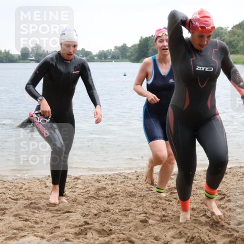 21.06.2025 - 27. Vierlanden-Triathlon Lena Gebhardt http://msf.ph/oto/8041692 15.06.2025 13:08:21 Schwimmen 1168, 1173, 1176, 1185, 1198, 1202, 1212, 1229 meine-sportfotos.de