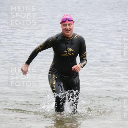 21.06.2025 - 27. Vierlanden-Triathlon Lena Gebhardt http://msf.ph/oto/8041727 15.06.2025 13:08:25 Schwimmen 1168, 1173, 1176, 1185, 1198, 1202, 1212, 1229 meine-sportfotos.de