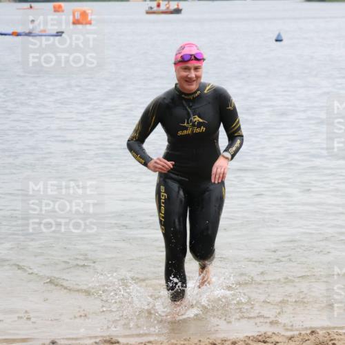 21.06.2025 - 27. Vierlanden-Triathlon Lena Gebhardt http://msf.ph/oto/8041731 15.06.2025 13:08:27 Schwimmen 1168, 1173, 1176, 1185, 1202, 1212, 1229 meine-sportfotos.de