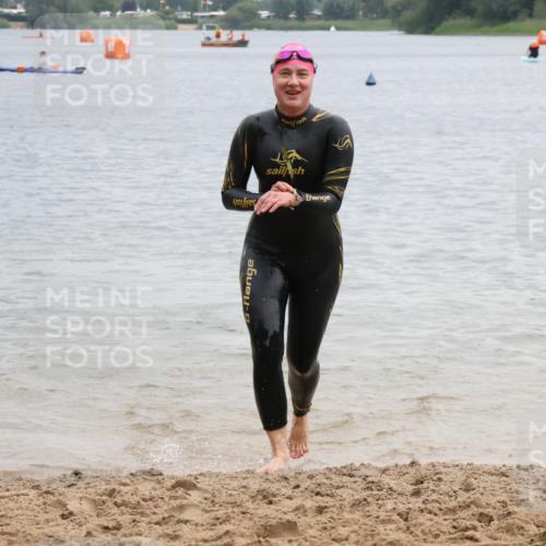 21.06.2025 - 27. Vierlanden-Triathlon Lena Gebhardt http://msf.ph/oto/8041736 15.06.2025 13:08:28 Schwimmen 1168, 1173, 1176, 1185, 1202, 1212, 1229 meine-sportfotos.de