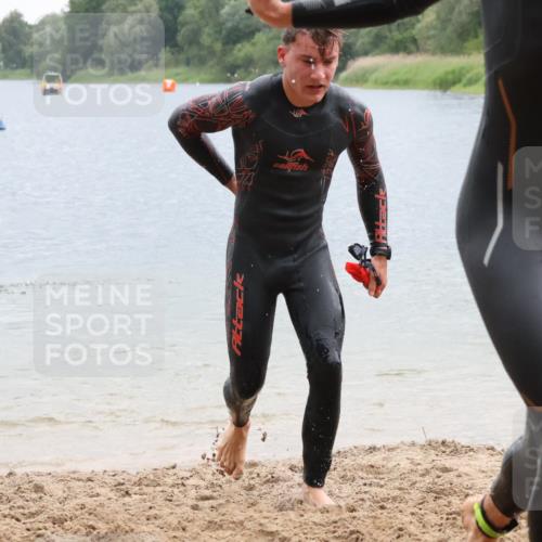 21.06.2025 - 27. Vierlanden-Triathlon Lena Gebhardt http://msf.ph/oto/8042135 15.06.2025 13:19:32 Schwimmen 1234, 1254, 1268, 1311, 1312 meine-sportfotos.de