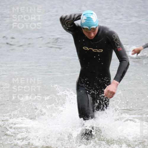 21.06.2025 - 27. Vierlanden-Triathlon Lena Gebhardt http://msf.ph/oto/8042143 15.06.2025 13:19:37 Schwimmen 1234, 1254, 1268, 1311, 1312 meine-sportfotos.de