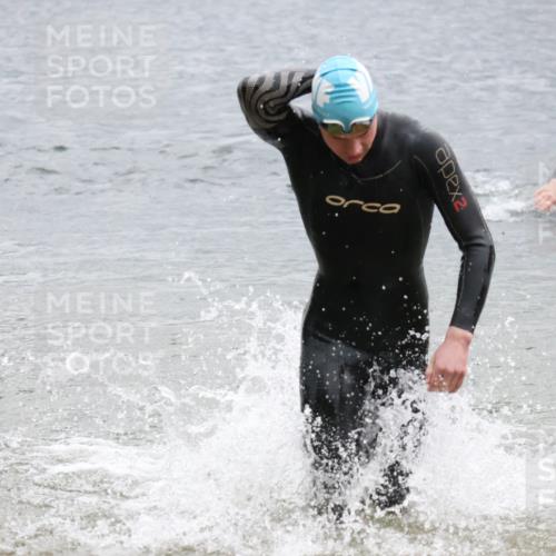 21.06.2025 - 27. Vierlanden-Triathlon Lena Gebhardt http://msf.ph/oto/8042145 15.06.2025 13:19:37 Schwimmen 1234, 1254, 1268, 1311, 1312 meine-sportfotos.de