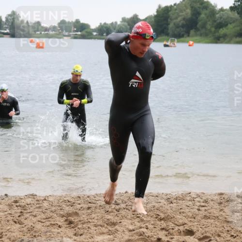 21.06.2025 - 27. Vierlanden-Triathlon Lena Gebhardt http://msf.ph/oto/8042181 15.06.2025 13:19:50 Schwimmen 1267, 1280, 1285, 1293, 1309, 1317 meine-sportfotos.de