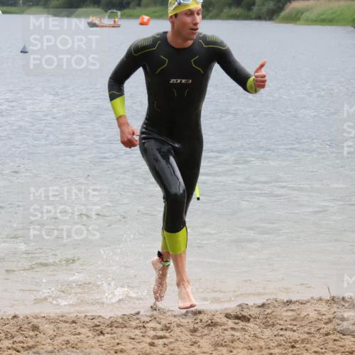 21.06.2025 - 27. Vierlanden-Triathlon Lena Gebhardt http://msf.ph/oto/8042193 15.06.2025 13:19:52 Schwimmen 1267, 1280, 1285, 1293, 1309, 1317 meine-sportfotos.de