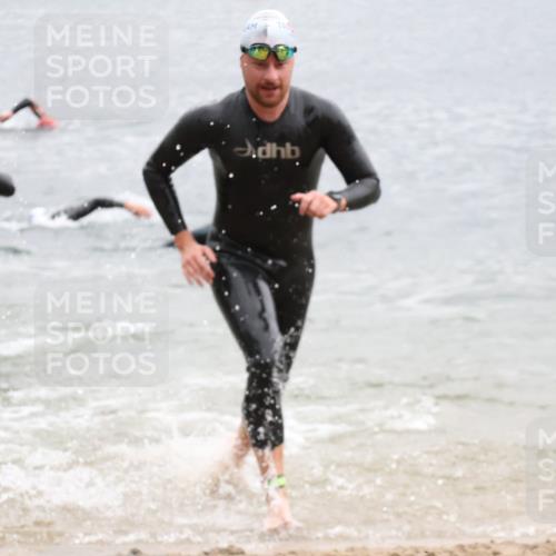21.06.2025 - 27. Vierlanden-Triathlon Lena Gebhardt http://msf.ph/oto/8042205 15.06.2025 13:19:54 Schwimmen 1267, 1280, 1285, 1293, 1309, 1317 meine-sportfotos.de