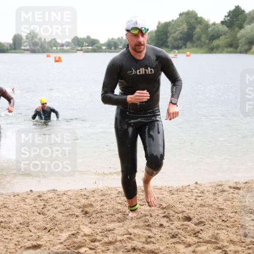 21.06.2025 - 27. Vierlanden-Triathlon Lena Gebhardt http://msf.ph/oto/8042215 15.06.2025 13:19:55 Schwimmen 1267, 1280, 1285, 1293, 1309, 1317 meine-sportfotos.de