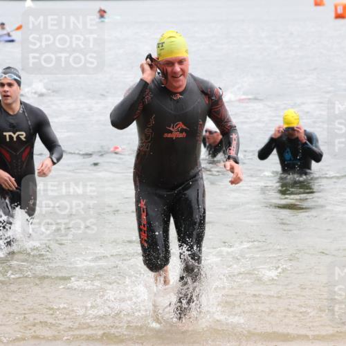 21.06.2025 - 27. Vierlanden-Triathlon Lena Gebhardt http://msf.ph/oto/8042218 15.06.2025 13:19:56 Schwimmen 1249, 1266, 1267, 1280, 1285, 1293, 1309, 1317 meine-sportfotos.de