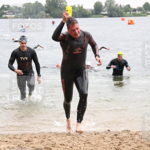 21.06.2025 - 27. Vierlanden-Triathlon Lena Gebhardt http://msf.ph/oto/8042222 15.06.2025 13:19:57 Schwimmen 1249, 1266, 1267, 1280, 1285, 1293, 1309, 1317 meine-sportfotos.de
