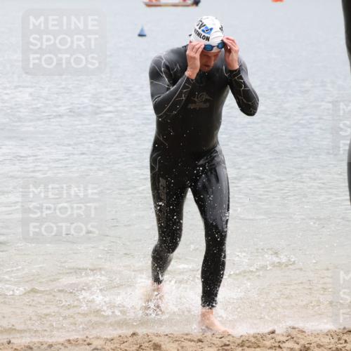 21.06.2025 - 27. Vierlanden-Triathlon Lena Gebhardt http://msf.ph/oto/8042259 15.06.2025 13:20:06 Schwimmen 1249, 1253, 1266, 1267, 1317 meine-sportfotos.de