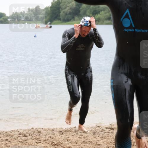 21.06.2025 - 27. Vierlanden-Triathlon Lena Gebhardt http://msf.ph/oto/8042263 15.06.2025 13:20:06 Schwimmen 1249, 1253, 1266, 1267, 1317 meine-sportfotos.de
