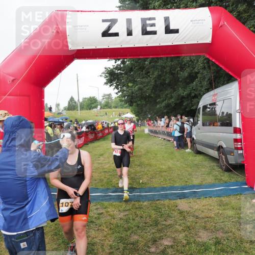 21.06.2025 - 27. Vierlanden-Triathlon MichiJ http://msf.ph/oto/8042277 15.06.2026 13:33:48 Ziel 148, 210, 1076 meine-sportfotos.de