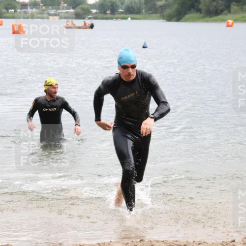 21.06.2025 - 27. Vierlanden-Triathlon Lena Gebhardt http://msf.ph/oto/8042349 15.06.2025 13:20:31 Schwimmen 1247, 1277, 1315 meine-sportfotos.de