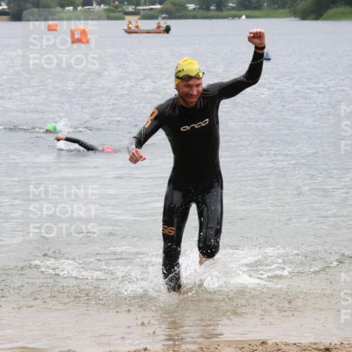 21.06.2025 - 27. Vierlanden-Triathlon Lena Gebhardt http://msf.ph/oto/8042378 15.06.2025 13:20:36 Schwimmen 1247, 1315 meine-sportfotos.de