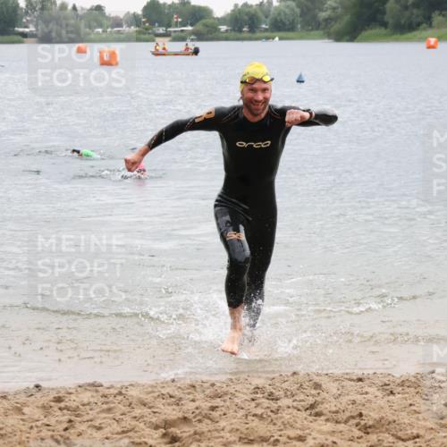 21.06.2025 - 27. Vierlanden-Triathlon Lena Gebhardt http://msf.ph/oto/8042382 15.06.2025 13:20:36 Schwimmen 1247, 1315 meine-sportfotos.de