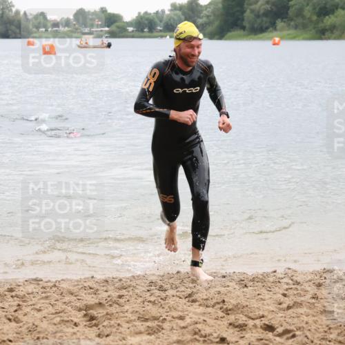 21.06.2025 - 27. Vierlanden-Triathlon Lena Gebhardt http://msf.ph/oto/8042384 15.06.2025 13:20:37 Schwimmen 1247, 1315 meine-sportfotos.de