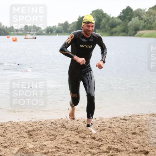 21.06.2025 - 27. Vierlanden-Triathlon Lena Gebhardt http://msf.ph/oto/8042390 15.06.2025 13:20:37 Schwimmen 1247, 1315 meine-sportfotos.de