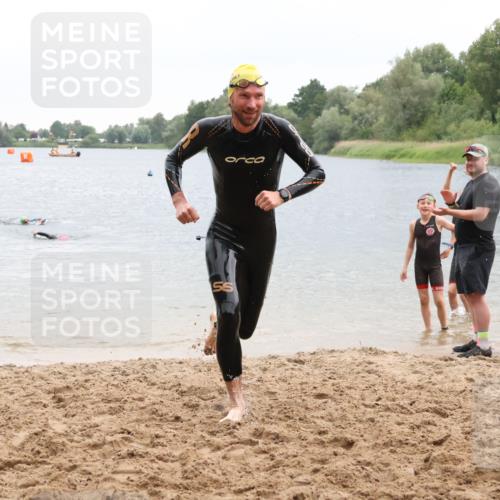 21.06.2025 - 27. Vierlanden-Triathlon Lena Gebhardt http://msf.ph/oto/8042392 15.06.2025 13:20:37 Schwimmen 1247, 1315 meine-sportfotos.de