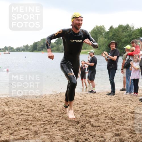 21.06.2025 - 27. Vierlanden-Triathlon Lena Gebhardt http://msf.ph/oto/8042397 15.06.2025 13:20:38 Schwimmen 1247, 1315 meine-sportfotos.de
