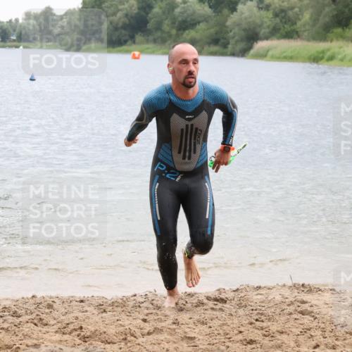 21.06.2025 - 27. Vierlanden-Triathlon Lena Gebhardt http://msf.ph/oto/8042443 15.06.2025 13:20:56 Schwimmen 1238, 1265, 1272, 1273, 1281, 1300, 1303, 1308 meine-sportfotos.de