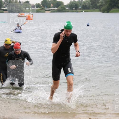 21.06.2025 - 27. Vierlanden-Triathlon Lena Gebhardt http://msf.ph/oto/8042449 15.06.2025 13:20:57 Schwimmen 1238, 1265, 1272, 1273, 1281, 1300, 1303, 1308 meine-sportfotos.de