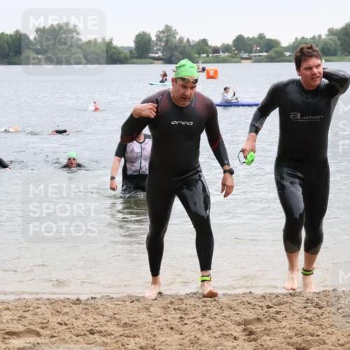 21.06.2025 - 27. Vierlanden-Triathlon Lena Gebhardt http://msf.ph/oto/8042482 15.06.2025 13:21:04 Schwimmen 1238, 1265, 1272, 1273, 1299, 1303, 1308 meine-sportfotos.de
