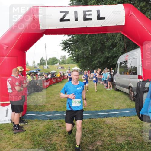 21.06.2025 - 27. Vierlanden-Triathlon MichiJ http://msf.ph/oto/8042483 15.06.2026 13:34:57 Ziel 967, 1085, 1086, 1087 meine-sportfotos.de