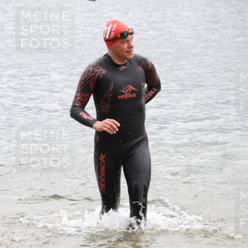21.06.2025 - 27. Vierlanden-Triathlon Lena Gebhardt http://msf.ph/oto/8042599 15.06.2025 13:21:48 Schwimmen 1244, 1252, 1255, 1270, 1291, 1298, 1313 meine-sportfotos.de