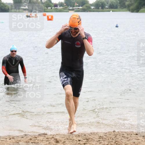 21.06.2025 - 27. Vierlanden-Triathlon Lena Gebhardt http://msf.ph/oto/8042609 15.06.2025 13:21:50 Schwimmen 1244, 1252, 1255, 1270, 1291, 1298, 1313 meine-sportfotos.de