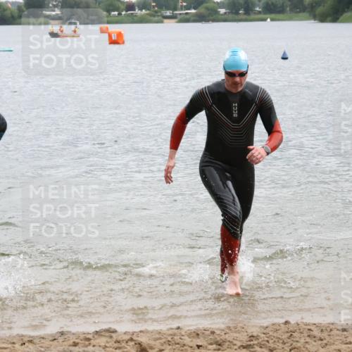 21.06.2025 - 27. Vierlanden-Triathlon Lena Gebhardt http://msf.ph/oto/8042626 15.06.2025 13:21:54 Schwimmen 1231, 1244, 1252, 1255, 1258, 1270, 1271, 1276, 1291, 1294, 1298, 1313 meine-sportfotos.de