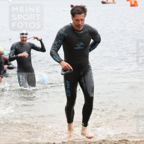 21.06.2025 - 27. Vierlanden-Triathlon Lena Gebhardt http://msf.ph/oto/8042629 15.06.2025 13:21:55 Schwimmen 1231, 1236, 1244, 1252, 1255, 1258, 1270, 1271, 1276, 1291, 1294, 1298, 1313 meine-sportfotos.de