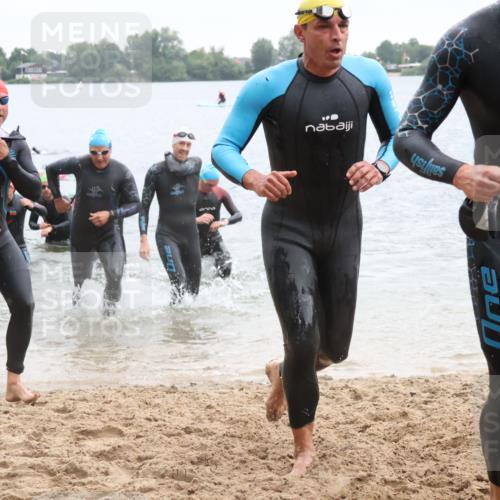 21.06.2025 - 27. Vierlanden-Triathlon Lena Gebhardt http://msf.ph/oto/8042642 15.06.2025 13:21:58 Schwimmen 1231, 1236, 1244, 1251, 1252, 1255, 1258, 1263, 1270, 1271, 1276, 1291, 1294, 1313 meine-sportfotos.de