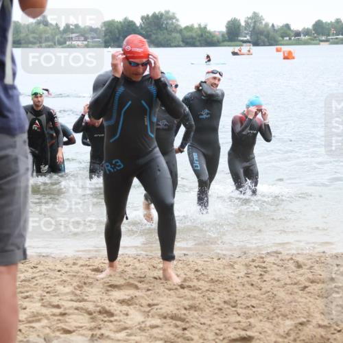 21.06.2025 - 27. Vierlanden-Triathlon Lena Gebhardt http://msf.ph/oto/8042648 15.06.2025 13:21:59 Schwimmen 1231, 1236, 1244, 1251, 1255, 1258, 1263, 1270, 1271, 1276, 1291, 1294, 1313 meine-sportfotos.de