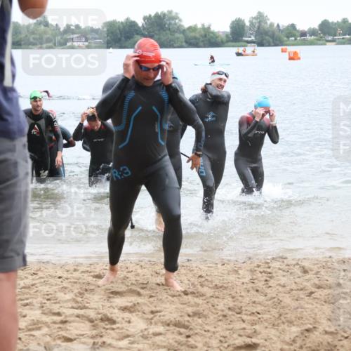 21.06.2025 - 27. Vierlanden-Triathlon Lena Gebhardt http://msf.ph/oto/8042650 15.06.2025 13:21:59 Schwimmen 1231, 1236, 1244, 1251, 1255, 1258, 1263, 1270, 1271, 1276, 1291, 1294, 1313 meine-sportfotos.de