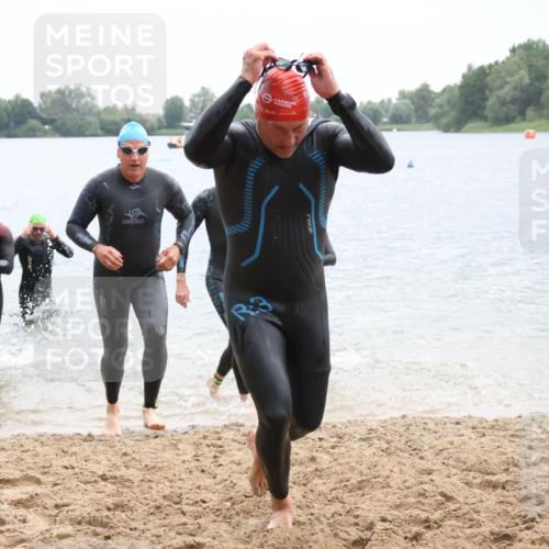 21.06.2025 - 27. Vierlanden-Triathlon Lena Gebhardt http://msf.ph/oto/8042658 15.06.2025 13:22:00 Schwimmen 1231, 1236, 1244, 1251, 1255, 1258, 1263, 1270, 1271, 1276, 1291, 1294, 1313 meine-sportfotos.de