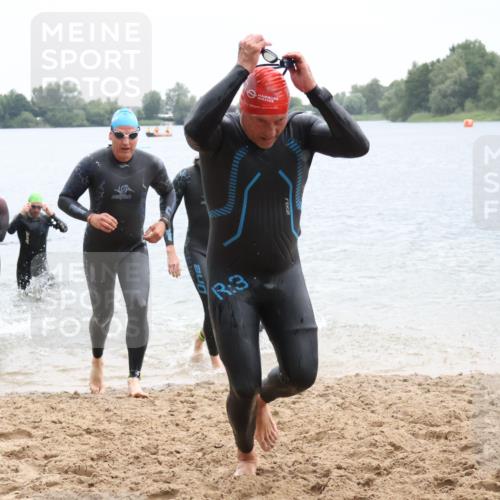 21.06.2025 - 27. Vierlanden-Triathlon Lena Gebhardt http://msf.ph/oto/8042660 15.06.2025 13:22:00 Schwimmen 1231, 1236, 1244, 1251, 1255, 1258, 1263, 1270, 1271, 1276, 1291, 1294, 1313 meine-sportfotos.de