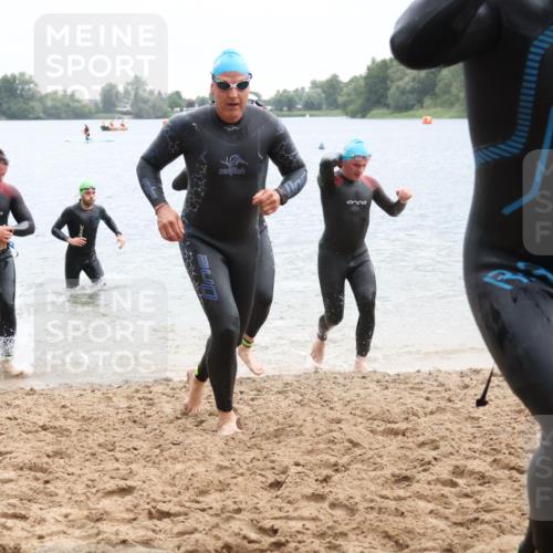 21.06.2025 - 27. Vierlanden-Triathlon Lena Gebhardt http://msf.ph/oto/8042670 15.06.2025 13:22:01 Schwimmen 1231, 1236, 1244, 1251, 1255, 1258, 1263, 1270, 1271, 1276, 1291, 1294, 1313 meine-sportfotos.de