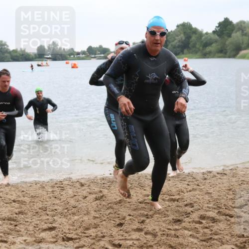 21.06.2025 - 27. Vierlanden-Triathlon Lena Gebhardt http://msf.ph/oto/8042673 15.06.2025 13:22:02 Schwimmen 1231, 1236, 1251, 1255, 1258, 1263, 1270, 1271, 1276, 1291, 1294, 1313 meine-sportfotos.de