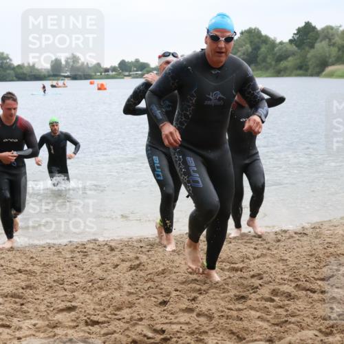 21.06.2025 - 27. Vierlanden-Triathlon Lena Gebhardt http://msf.ph/oto/8042675 15.06.2025 13:22:02 Schwimmen 1231, 1236, 1251, 1255, 1258, 1263, 1270, 1271, 1276, 1291, 1294, 1313 meine-sportfotos.de