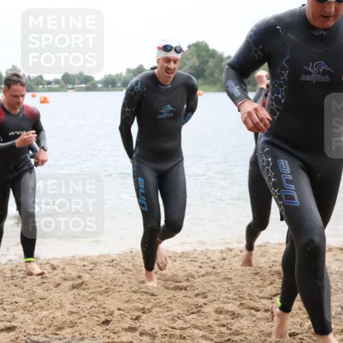 21.06.2025 - 27. Vierlanden-Triathlon Lena Gebhardt http://msf.ph/oto/8042683 15.06.2025 13:22:03 Schwimmen 1231, 1236, 1251, 1258, 1263, 1270, 1271, 1274, 1276, 1291, 1294, 1313 meine-sportfotos.de