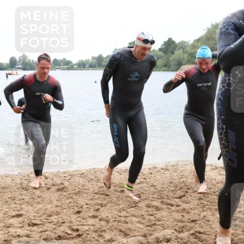 21.06.2025 - 27. Vierlanden-Triathlon Lena Gebhardt http://msf.ph/oto/8042684 15.06.2025 13:22:03 Schwimmen 1231, 1236, 1251, 1258, 1263, 1270, 1271, 1274, 1276, 1291, 1294, 1313 meine-sportfotos.de