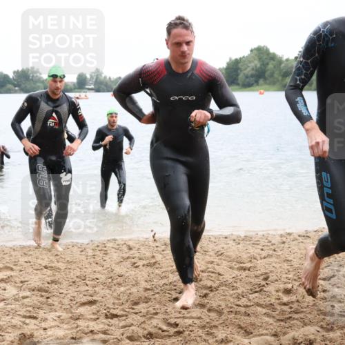 21.06.2025 - 27. Vierlanden-Triathlon Lena Gebhardt http://msf.ph/oto/8042692 15.06.2025 13:22:04 Schwimmen 1231, 1236, 1239, 1251, 1258, 1263, 1270, 1271, 1274, 1275, 1276, 1291, 1294, 1313 meine-sportfotos.de