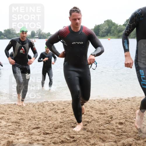 21.06.2025 - 27. Vierlanden-Triathlon Lena Gebhardt http://msf.ph/oto/8042694 15.06.2025 13:22:04 Schwimmen 1231, 1236, 1239, 1251, 1258, 1263, 1270, 1271, 1274, 1275, 1276, 1291, 1294, 1313 meine-sportfotos.de