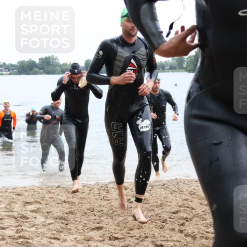 21.06.2025 - 27. Vierlanden-Triathlon Lena Gebhardt http://msf.ph/oto/8042703 15.06.2025 13:22:05 Schwimmen 1231, 1236, 1239, 1251, 1258, 1263, 1270, 1271, 1274, 1275, 1276, 1291, 1294, 1313 meine-sportfotos.de